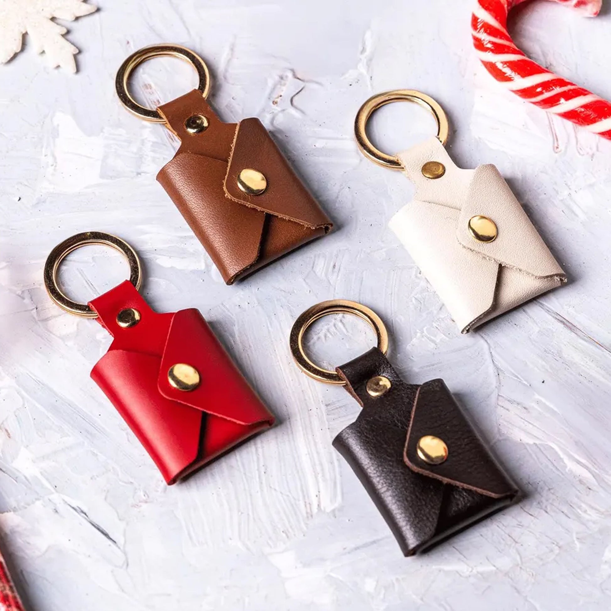 Leather Photo Keychain – 3 Photo Slots with Antique Steel Snap | Personalized Gift for Birthday, Anniversary, Couple & More Flashing Click