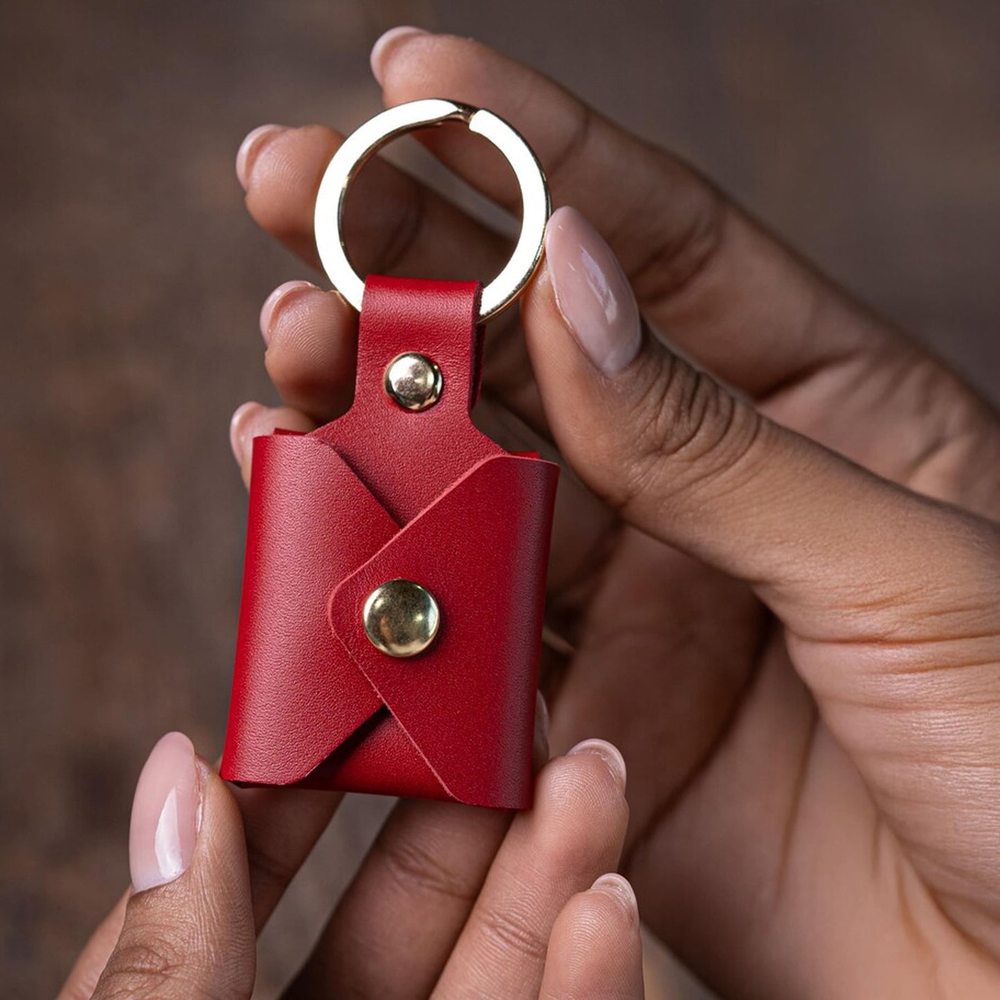 Leather Photo Keychain – 3 Photo Slots with Antique Steel Snap | Personalized Gift for Birthday, Anniversary, Couple & More Flashing Click